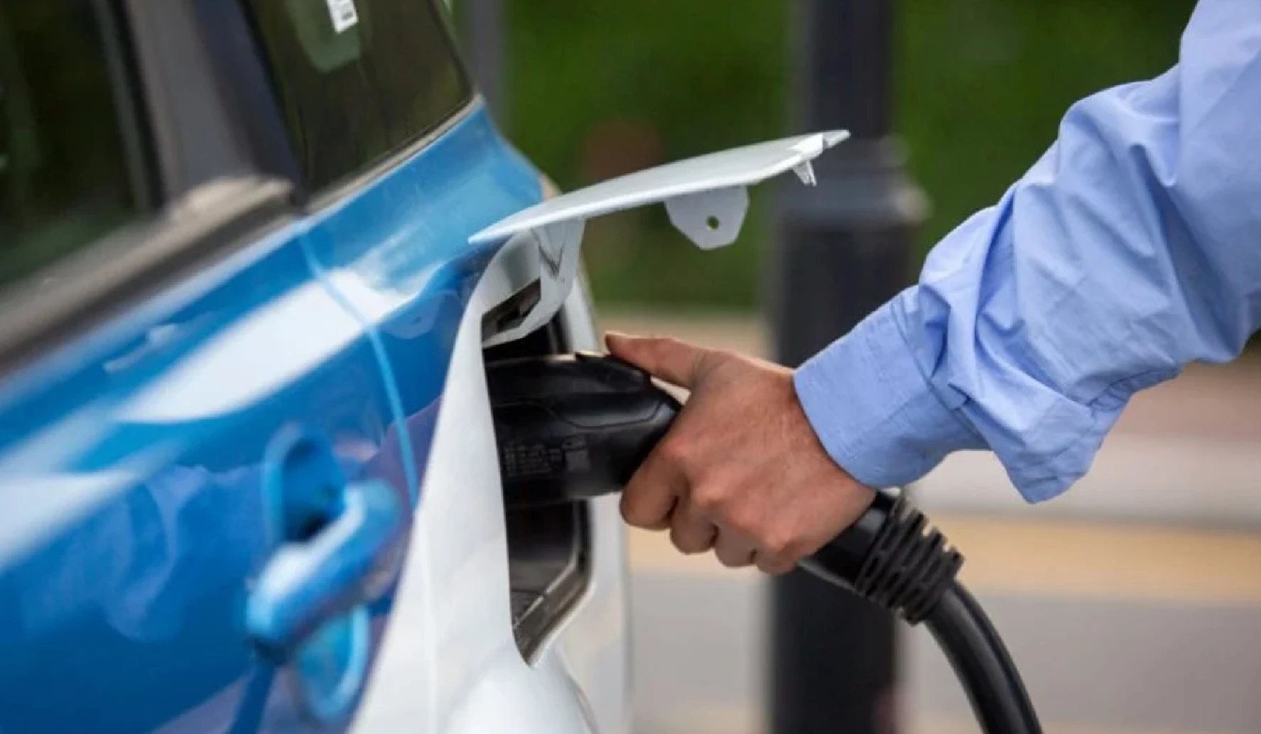 NITI Aayog unveils $200 Billion Electric Vehicle Opportunity Report and India Electric Mobility Index 