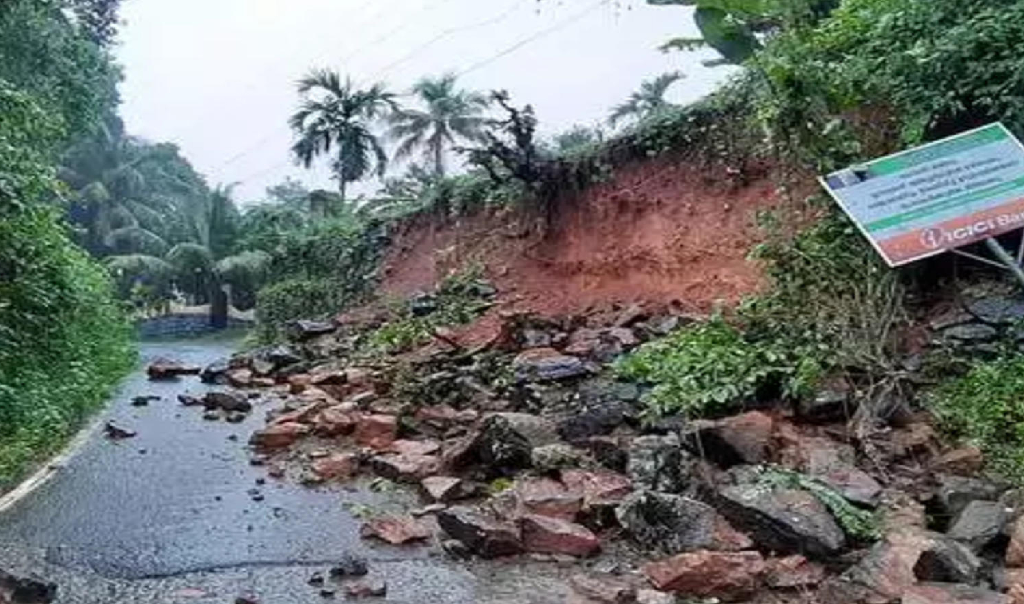 Several people died in massive landslides in Wayanad, Kerala 