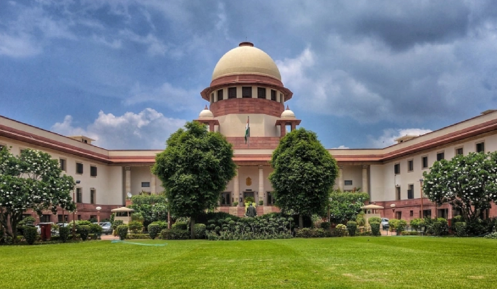 Supreme Court (SC) Registry Refuses to Receive Petition To Abolish Collegium System & Revive NJAC